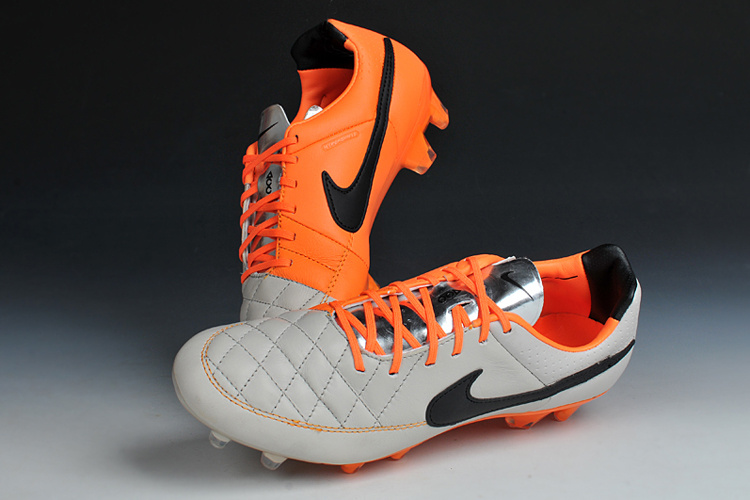 TIEMPO LEGEND V FG [R. 1] - Cliquez sur l'image pour la fermer