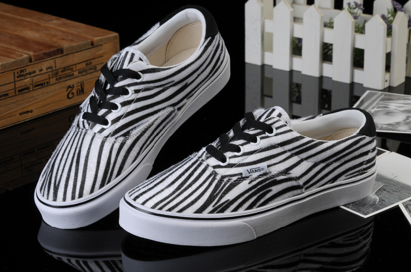 Vans Authentic [M. 09] - Cliquez sur l'image pour la fermer