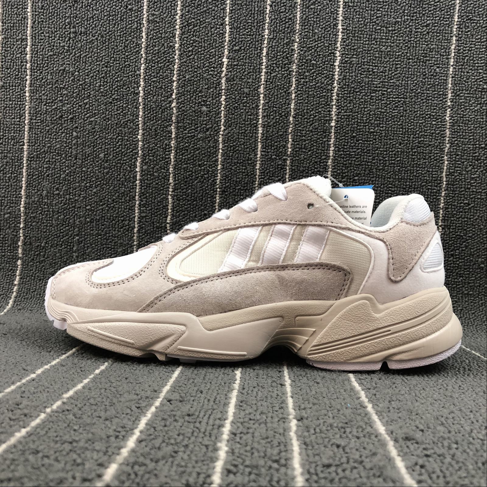 adidas Jung 1 [X. 8] - Cliquez sur l'image pour la fermer