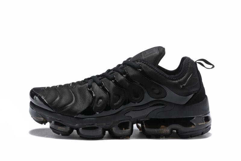 AIR VAPORMAX PLUS [M. 4] - Cliquez sur l'image pour la fermer