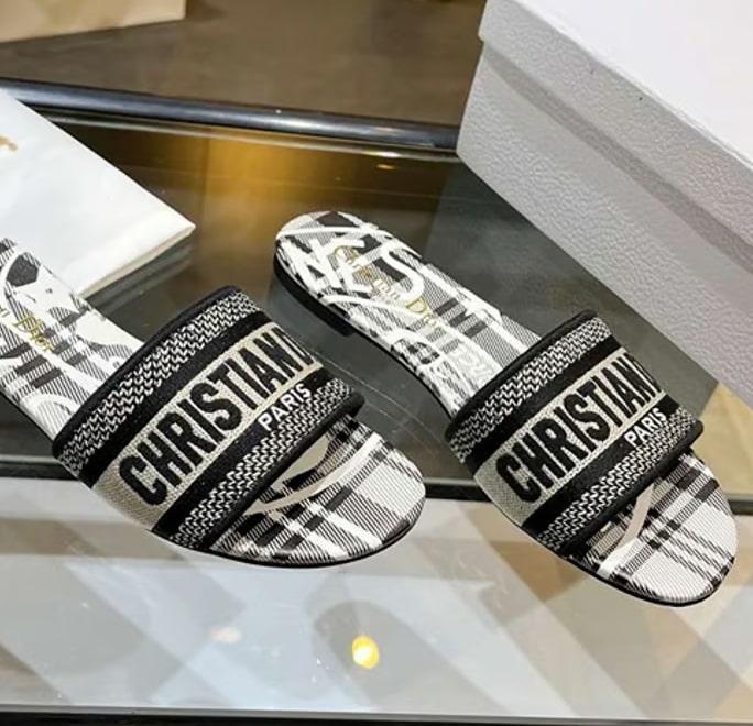 Sandales Dior [M. 2] - Cliquez sur l'image pour la fermer