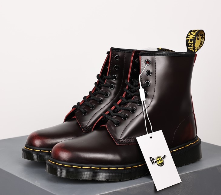 Dr. Martens Boots [M. 1] - Cliquez sur l'image pour la fermer