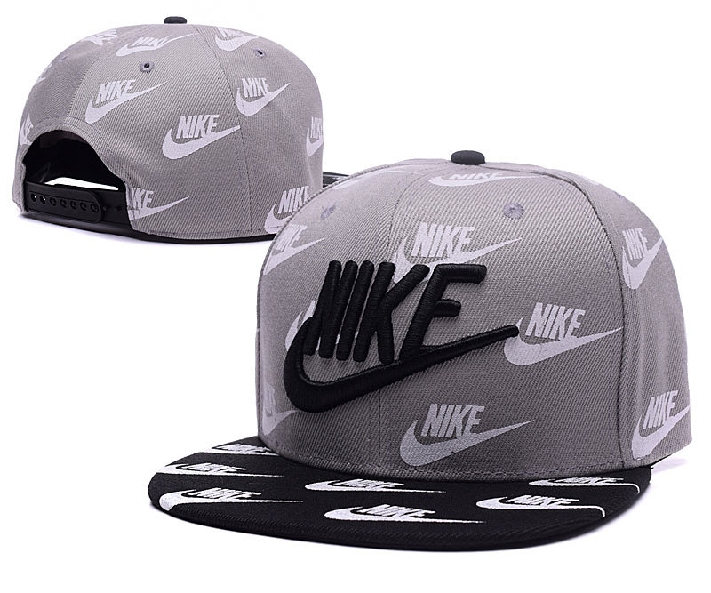 Casquette NIKE [R. 3] - Cliquez sur l'image pour la fermer