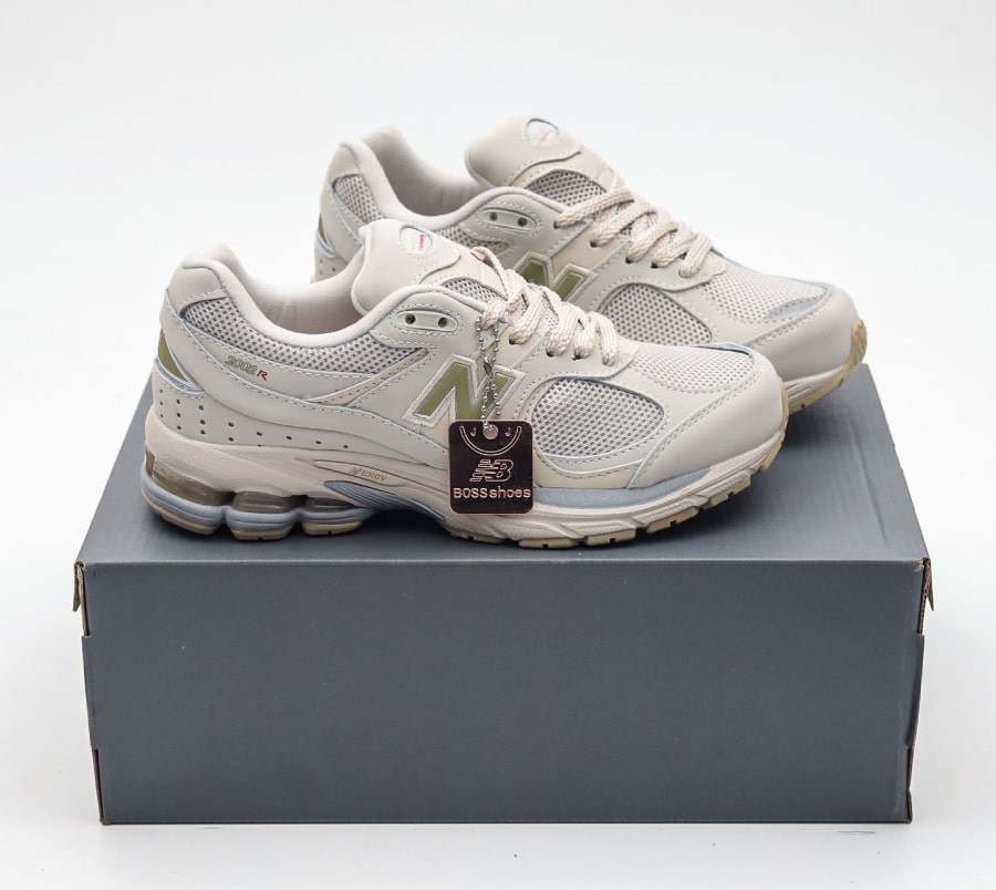 New Balance 2002R 'Cream' - Cliquez sur l'image pour la fermer