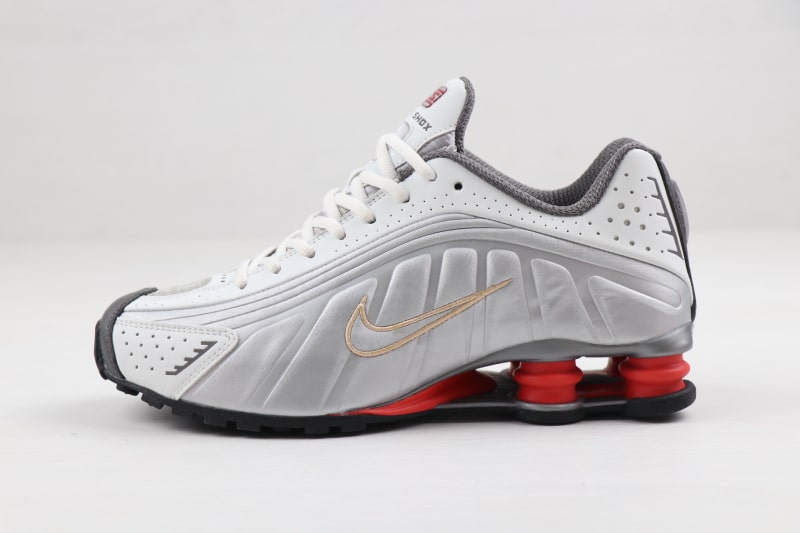 Nike Shox R4 [M. 5] - Cliquez sur l'image pour la fermer