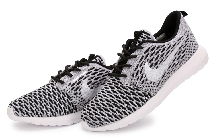 Roshe Flyknit [M. 5] - Cliquez sur l'image pour la fermer