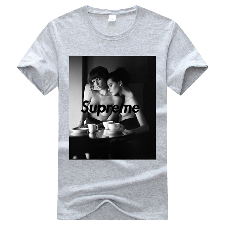 T-Shirt Supreme [M. 32] - Cliquez sur l'image pour la fermer