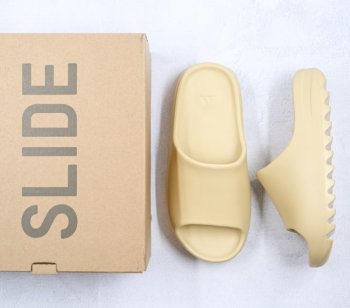 Yeezy Slide [X. 1]